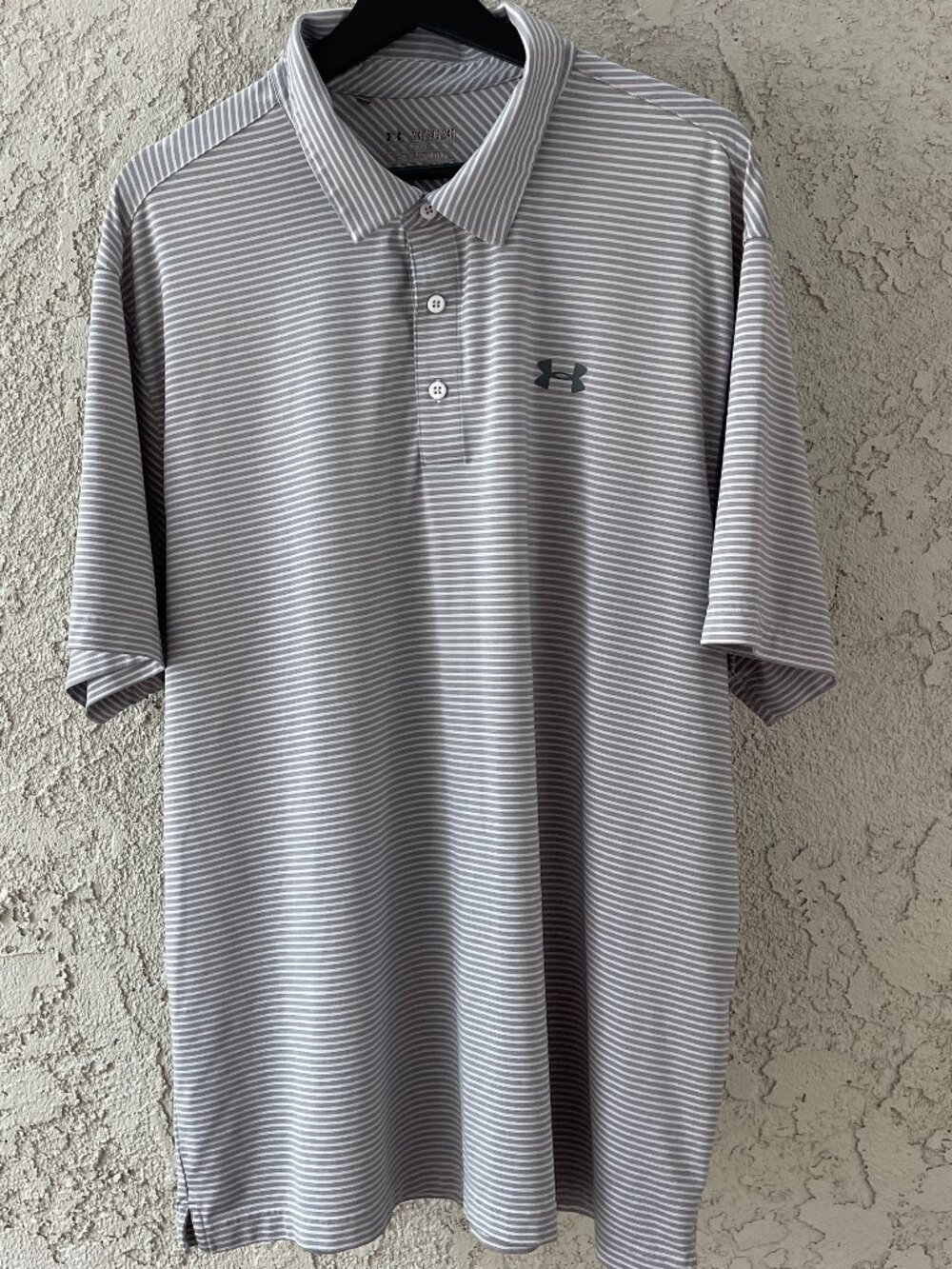 Under Armour HeatGear Polo Shirt Mens 2XL Gray White Striped Loose Fit Golf